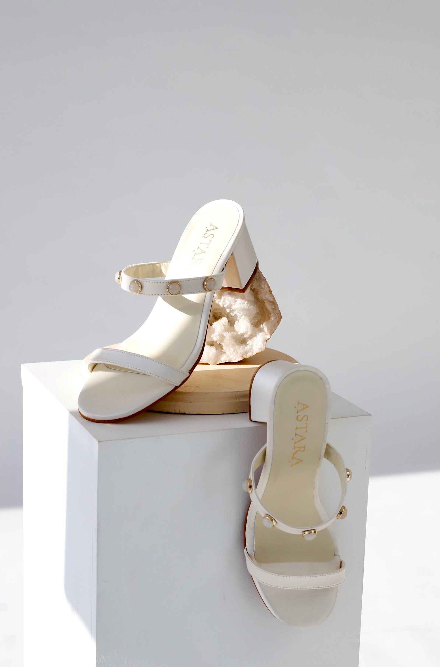 SAMPLE SALE/ SELENE Ivory Satin Moonstone Sz 5