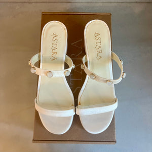 SAMPLE SALE/ SELENE Ivory Satin Moonstone Sz 5